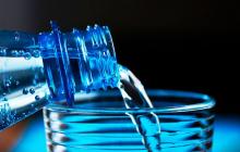 Як пити воду правильно протягом дня і скільки потрібно пити води на день